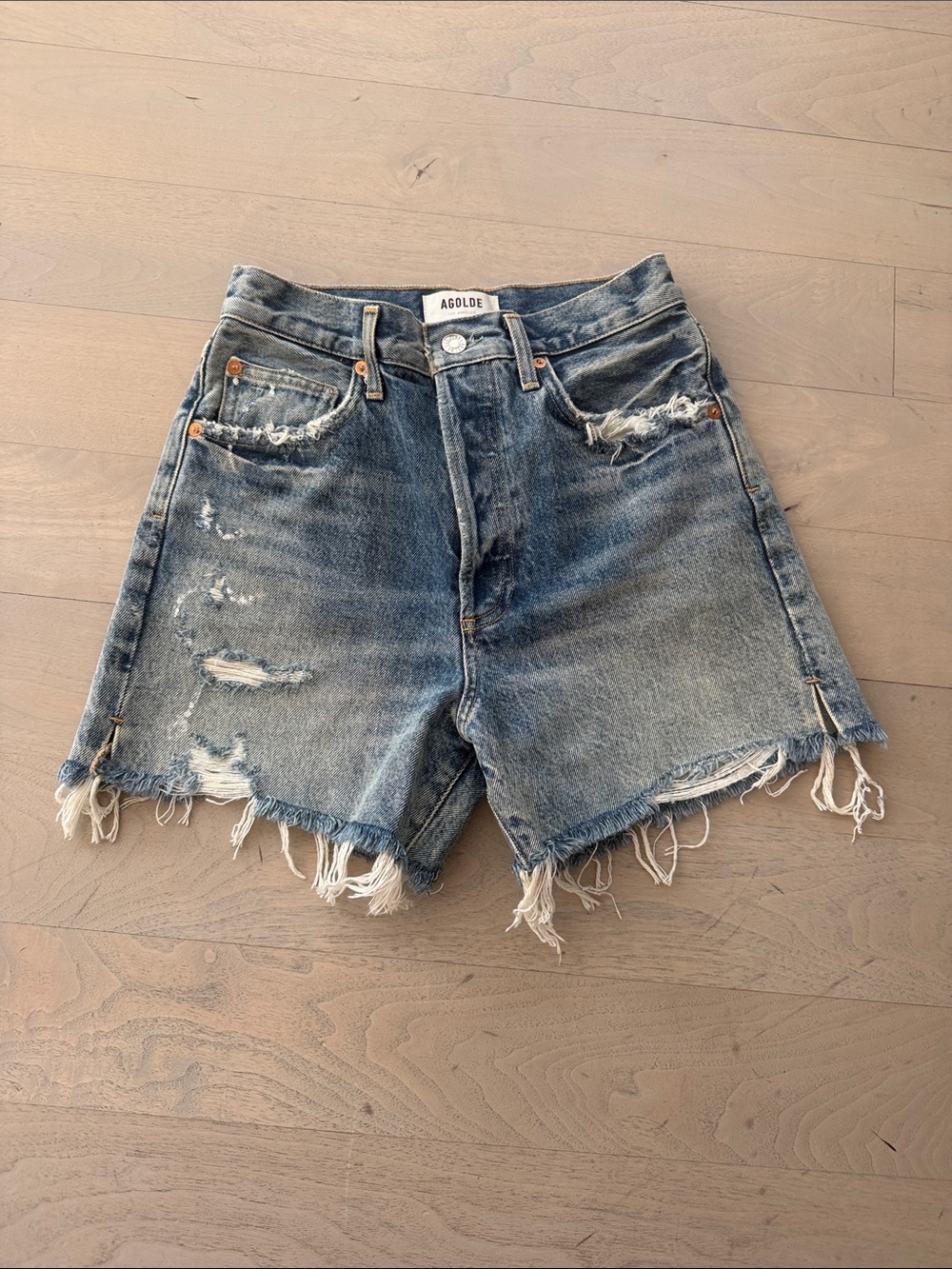 Agolde Distressed High-Rise Dee Jean Shorts - Picture 1 of 3